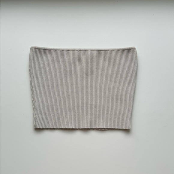 Babaton Tops - Babaton cropped sculpt tube top, hardly worn.